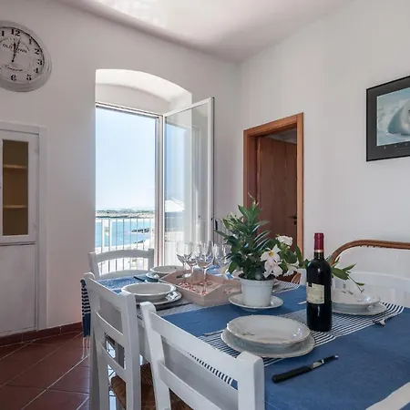 Helloapulia - Sea View Terrace Conchiglia アパート モノーポリ